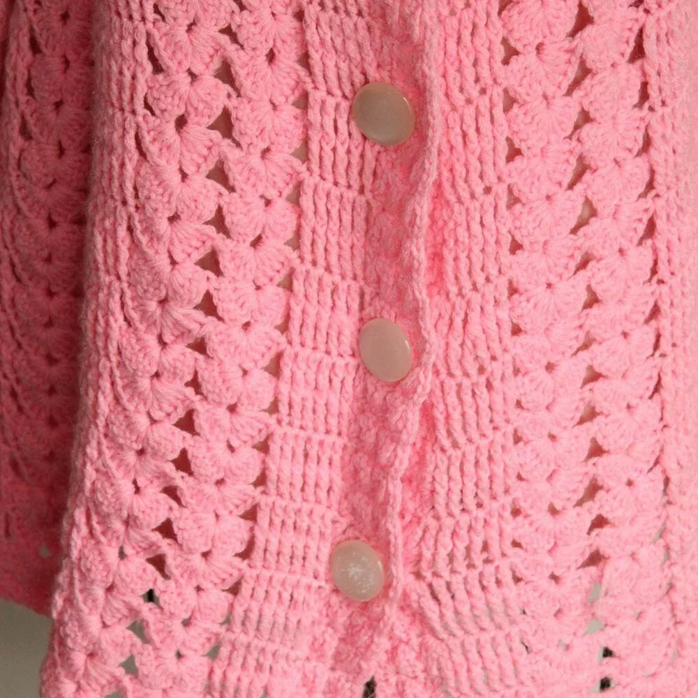 Vintage 1960s 1970s Poncho Shawl, Pink Knit or Crochet with Buttons Cape Wrap - Picture 4 of 10